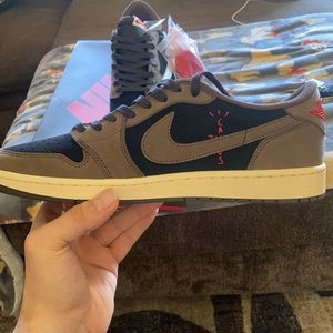 Air Jordan 1 low Travis Scott mochas